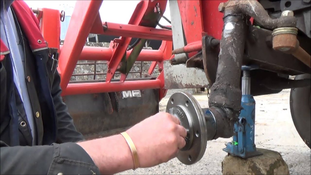 Установка новой ступицы колеса на Massey Ferguson 265. Часть 2