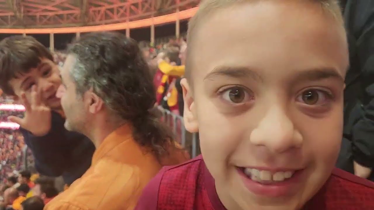 Galatasaray - Beşiktaş Maç Vlog  Sanchez Atıldı  #galatasaray #ultraslan #gs  #cimbom #gsvbjk  