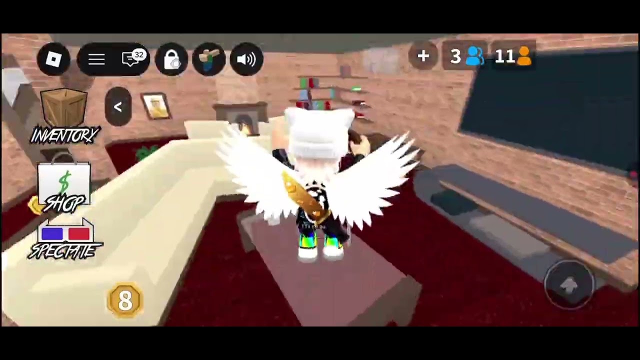 Играю в Roblox mm2