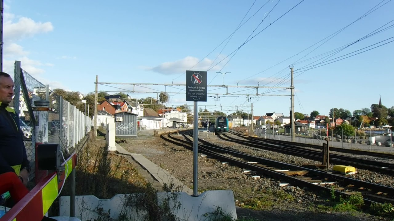 Larvik Planovergang 4 - 7.10.2023 / Larvik Railroad crossing 4 (Cam 1)