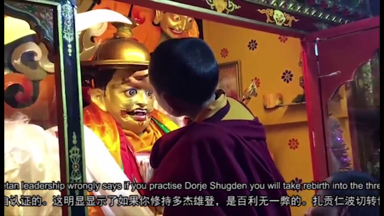 Kyabje Dagom Rinpoche Offering Gold on Dorje Shugden Statue in Lhasa, Tibet