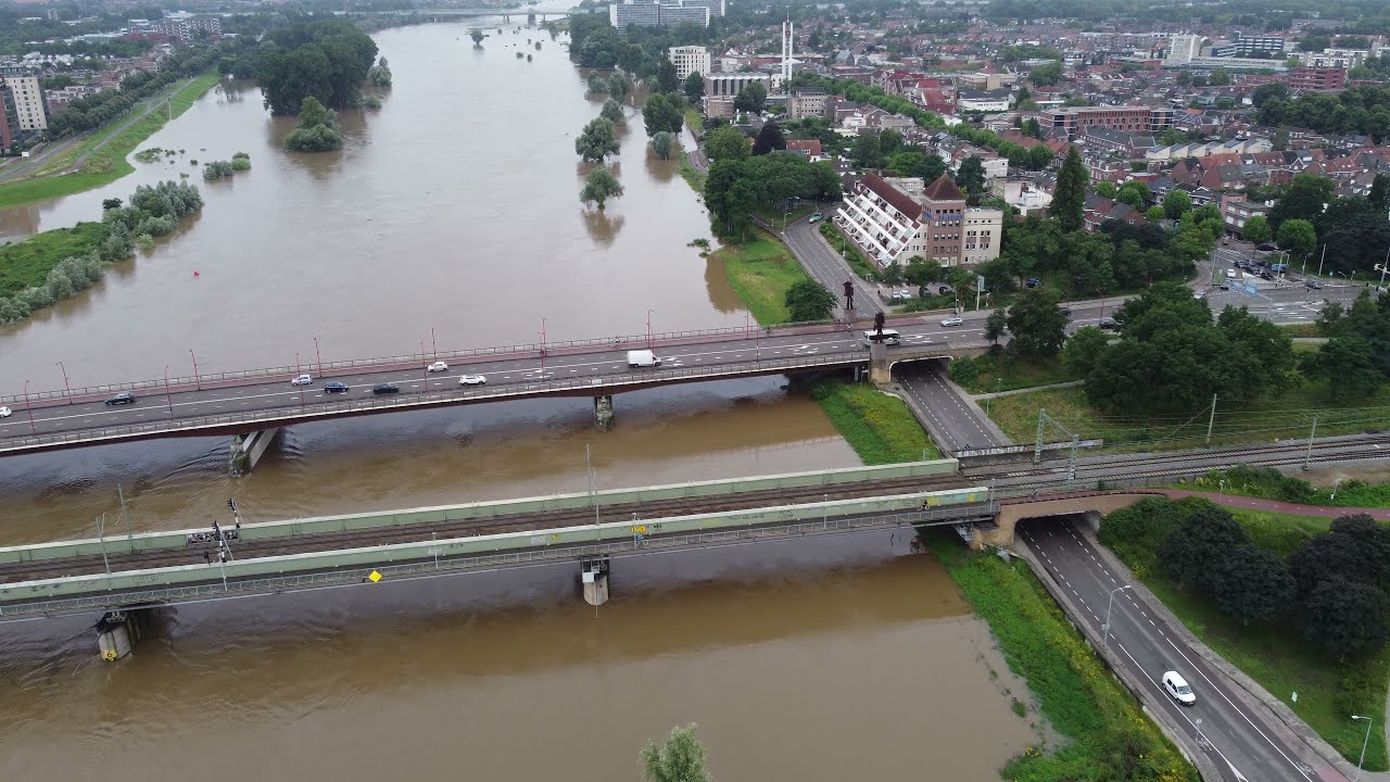 Venlo submerging 16.07.2021 9 a.m. (drone video) part 2