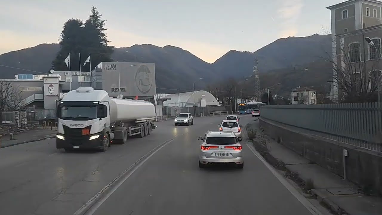 Truck driving Italia europe 