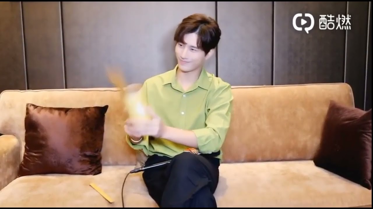 HSU THASSAPAK INTERESTING INTERVIEW WITH ENGLISH SUBTITLES😍😍 #thassapak  #biekpnindonesia #fang_leng