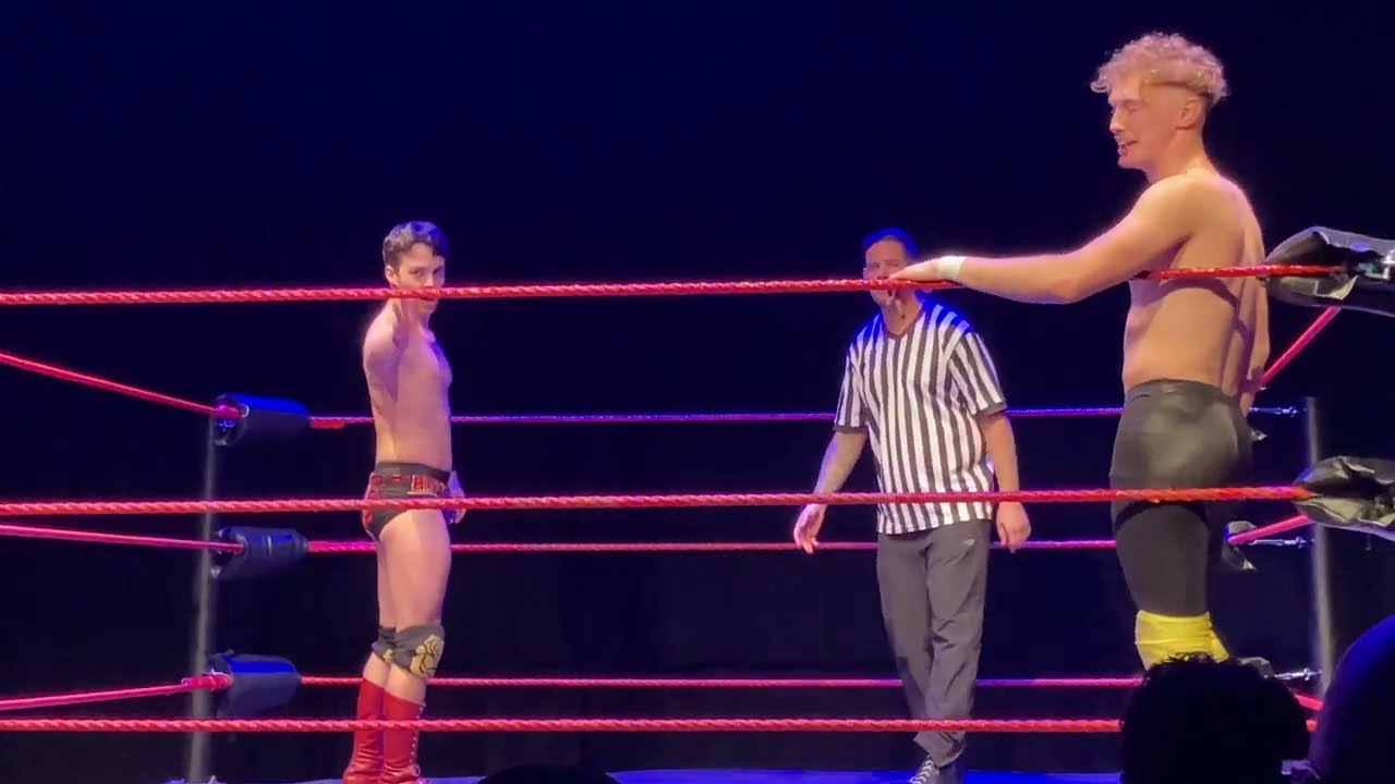 RENZO ROSE vs BULLET SMITH at LDN WRESTLING 🤼‍♀️