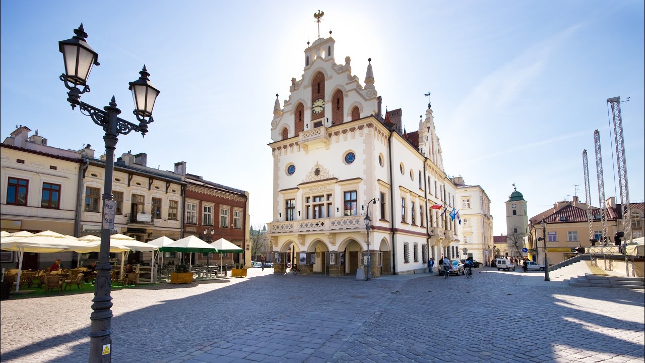 #Poland 🇵🇱 RZESZÓW City ❄️ winter walk tour
