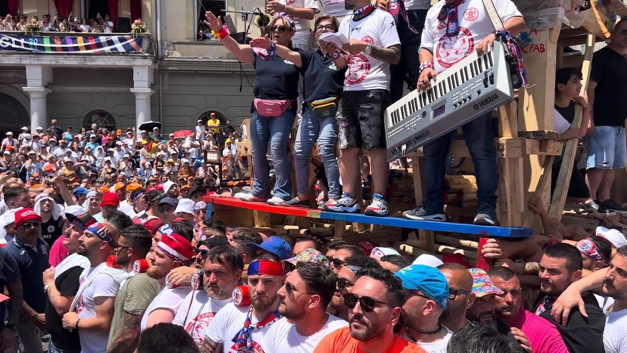 NOLA 2023 - INSUPERABILE IN PIAZZA DUOMO