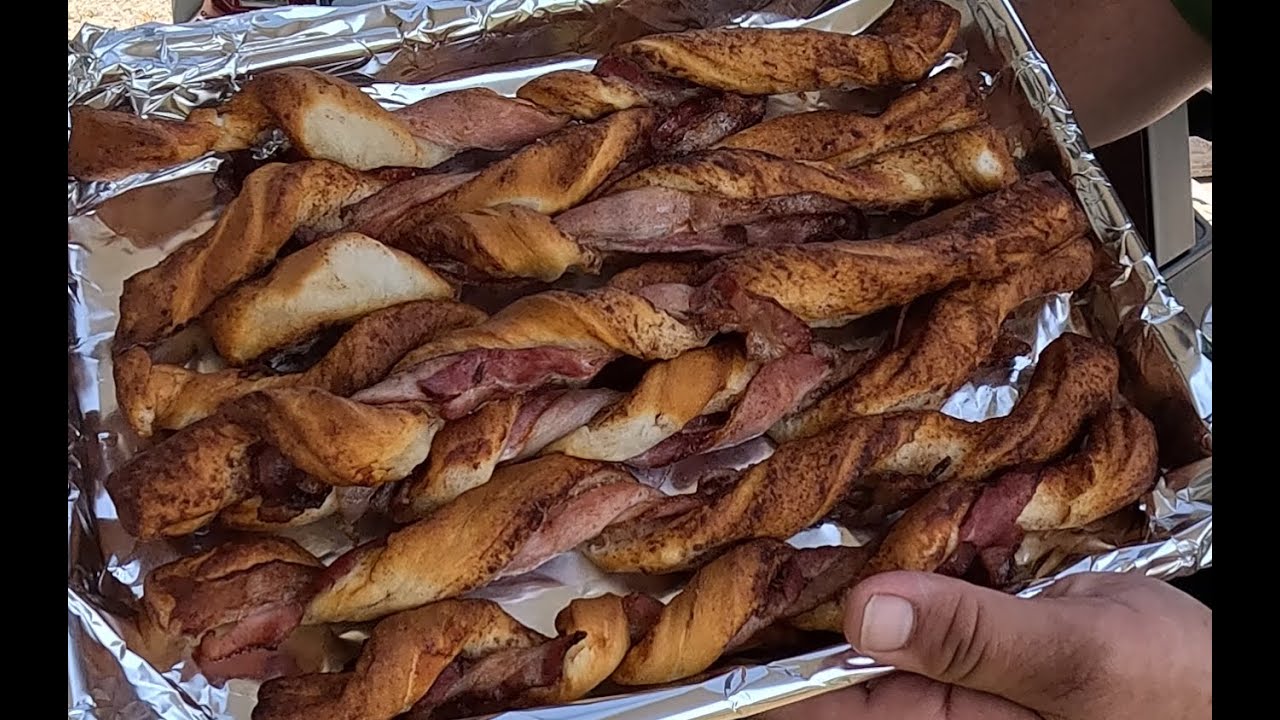 These things will CHANGE your life!! Cinnamon roll bacon twists!!