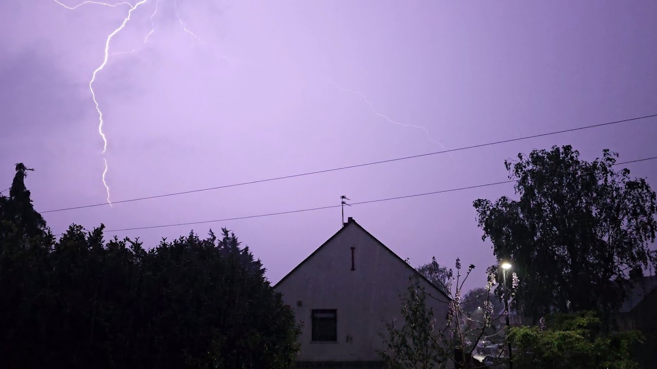 Thunderstorm In London + Very Close Lightning Strike.