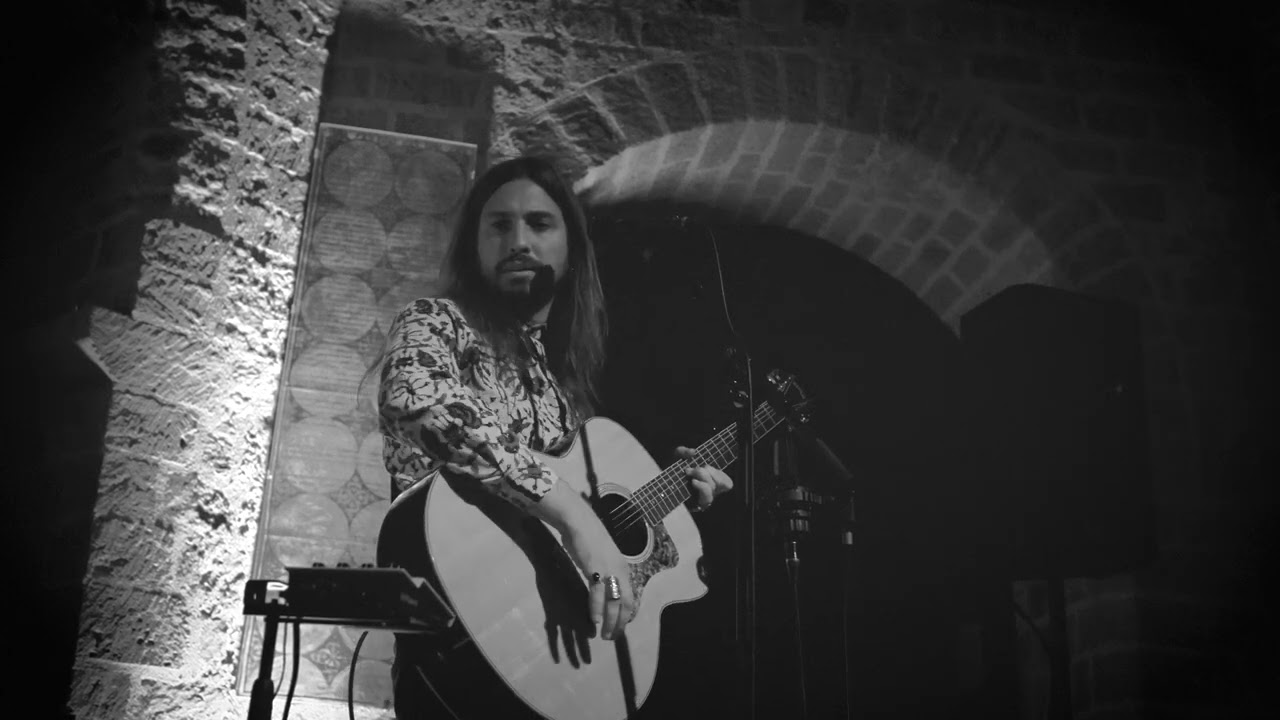 ISKANDR - Knagend Zout (Official Live Video)