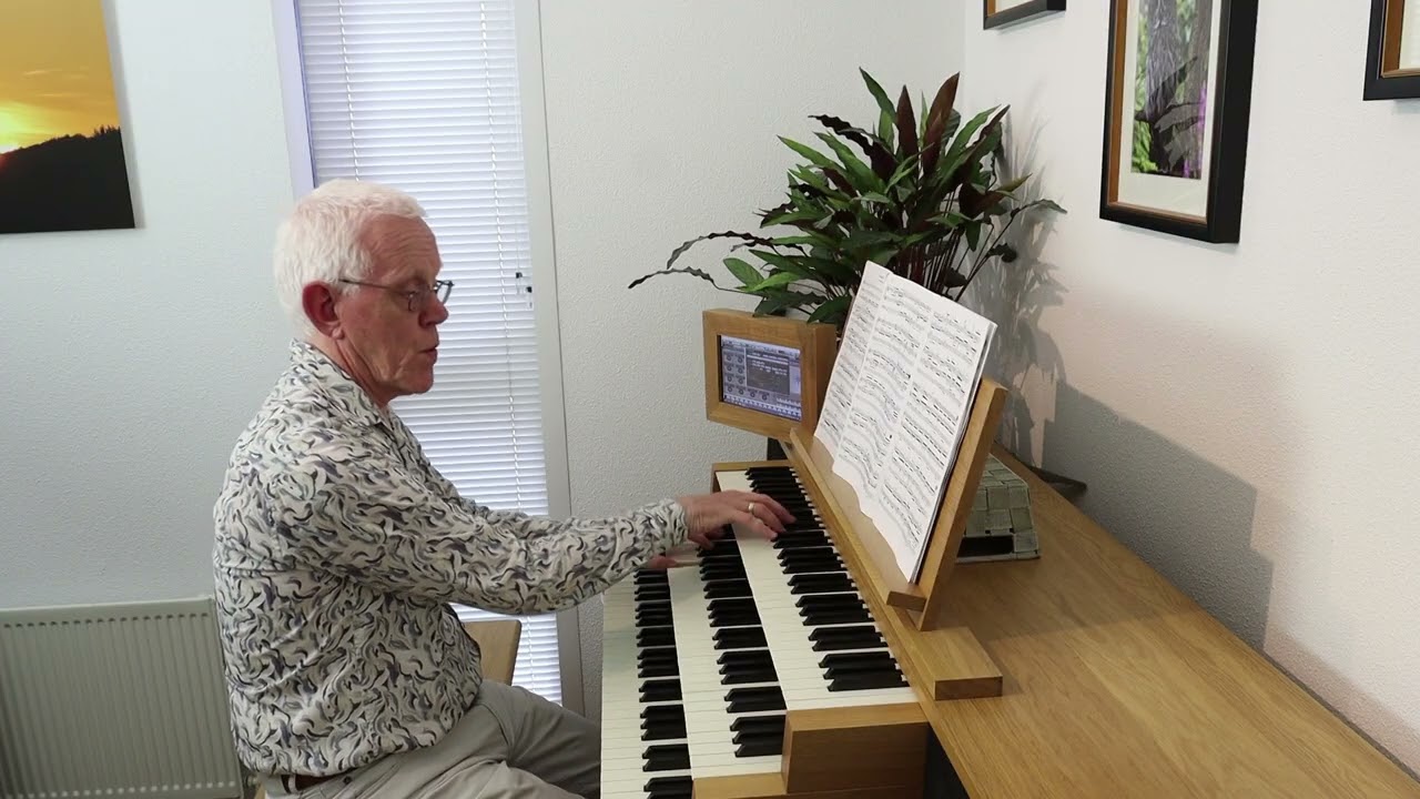Leo Terlouw speelt Deel 1 (zonder tempo-aanduiding) uit Concerto in c - J.S. Bach