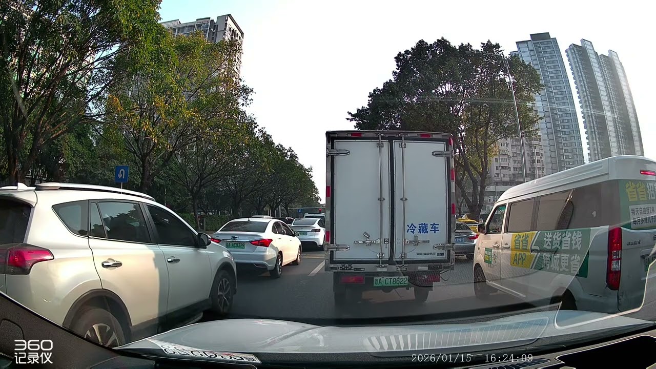 車CAM「港車北上」廣州天河區星匯雲錦泊街