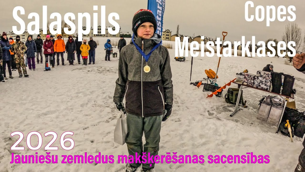 Jauniešu zemledus makšķerēšanas sacensības.
