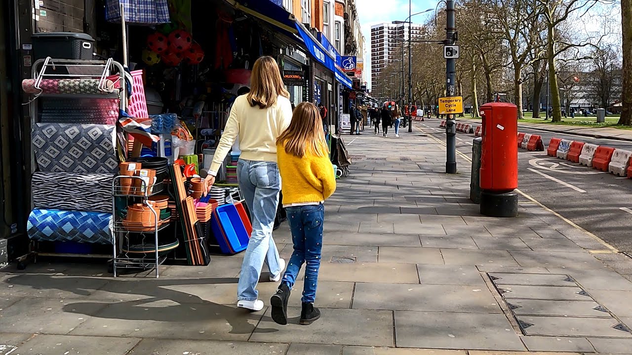 SHEPHERD'S BUSH GREEN, Lockdown Saturday Afternoon in March / London W12 – N008 [4K]