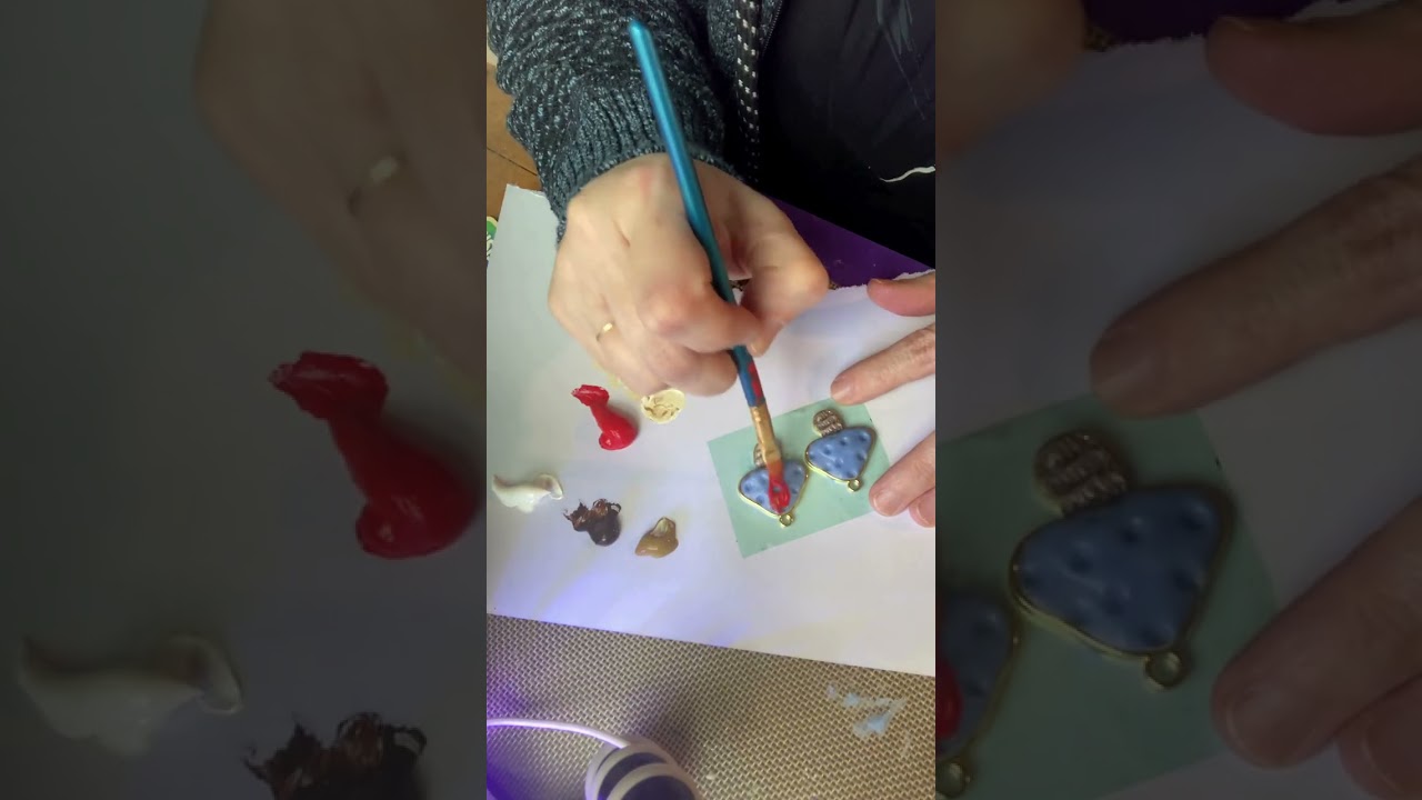 How to make mushroom earrings with silicone and resin