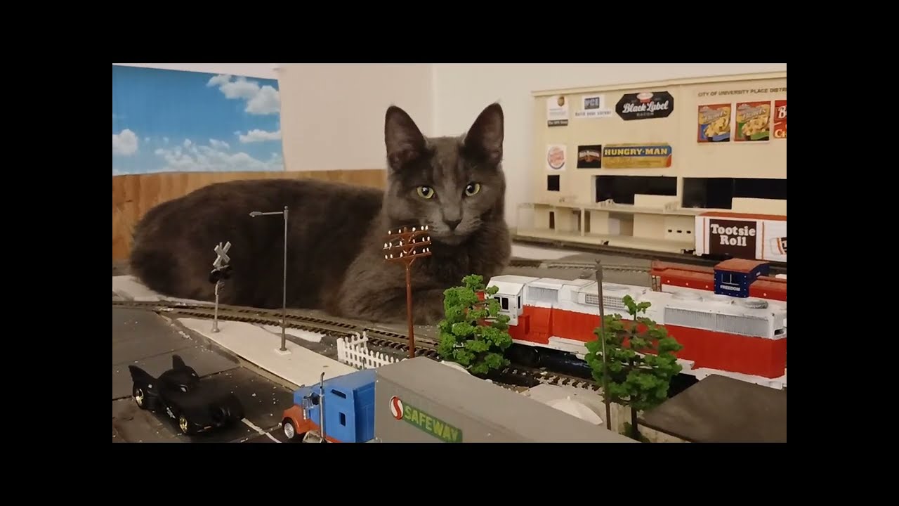 HO Scale Cat Ambush & Geeps Return