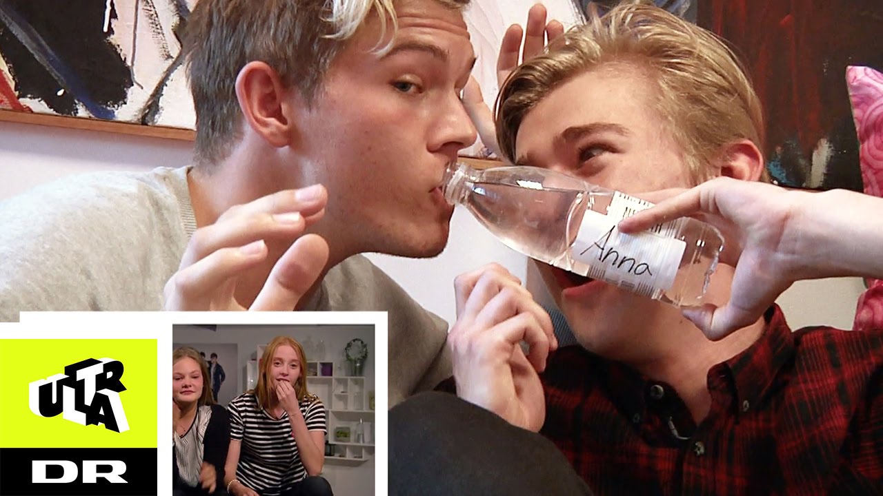 Drikke af samme flaske | Besat af: Page Four | Ultra