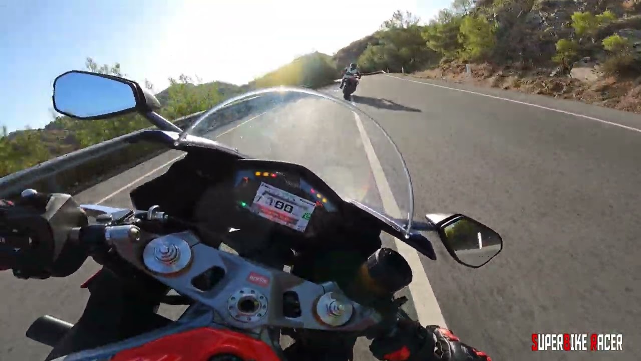 Aprilia RS660 Chasing Aprilia Tuono V4