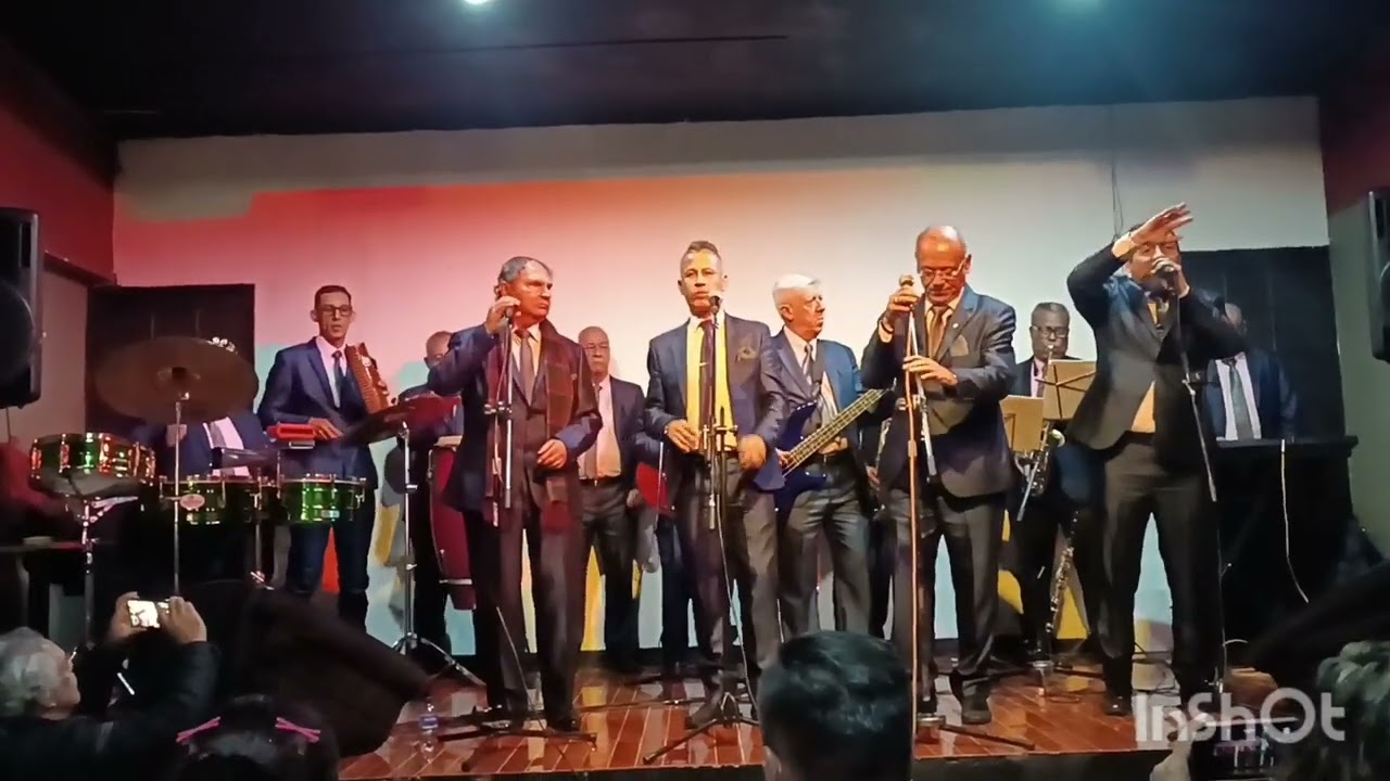 DANIELA, Los hispanos (en vivo 