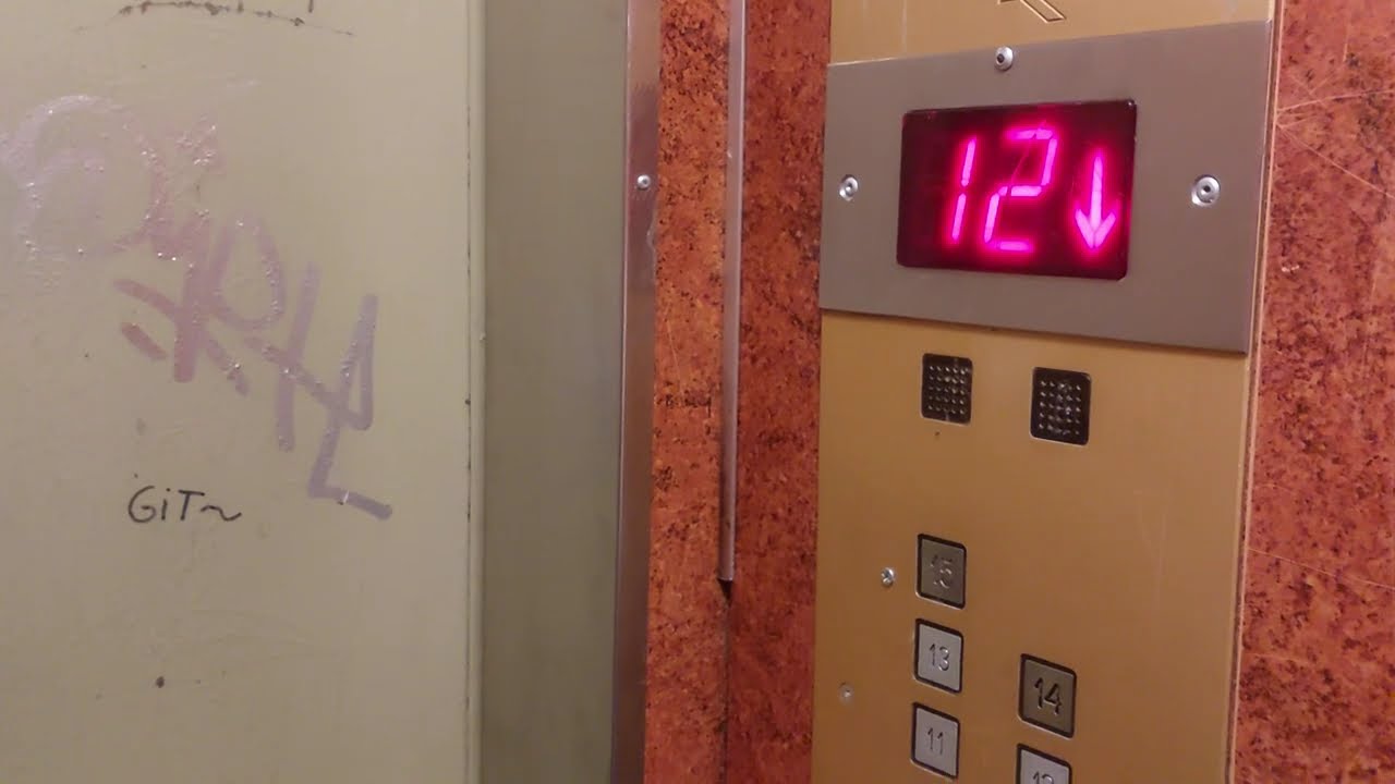 1x Zremb mod/1x el dźwig/1x Lift Service | ul. Łużycka 10 Bytom (archiwum z 2022 roku przed wymianą)