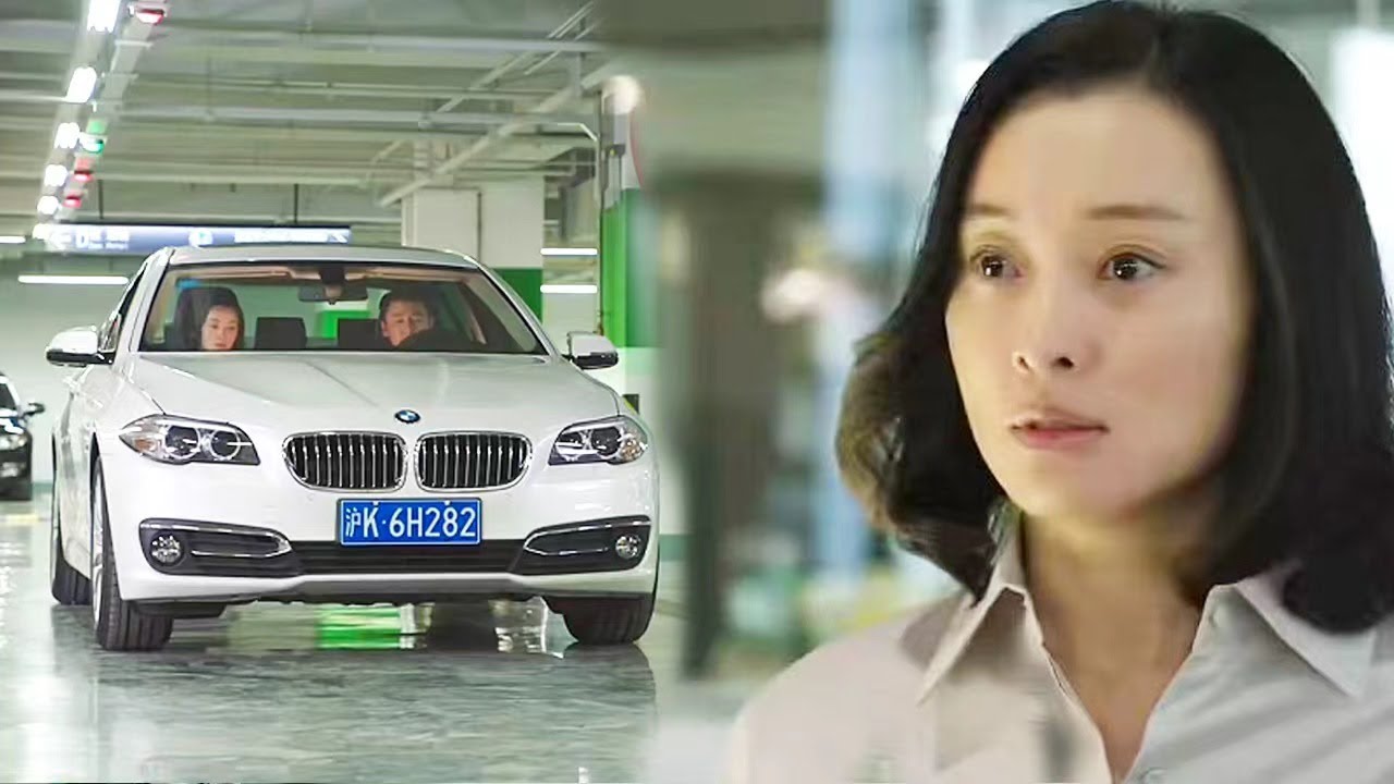 丈母娘指着鼻子怒骂小三，渣男躲在角落不敢出声？太解气了💢【我的前半生Engsub】#chinesetelevisiondramas
