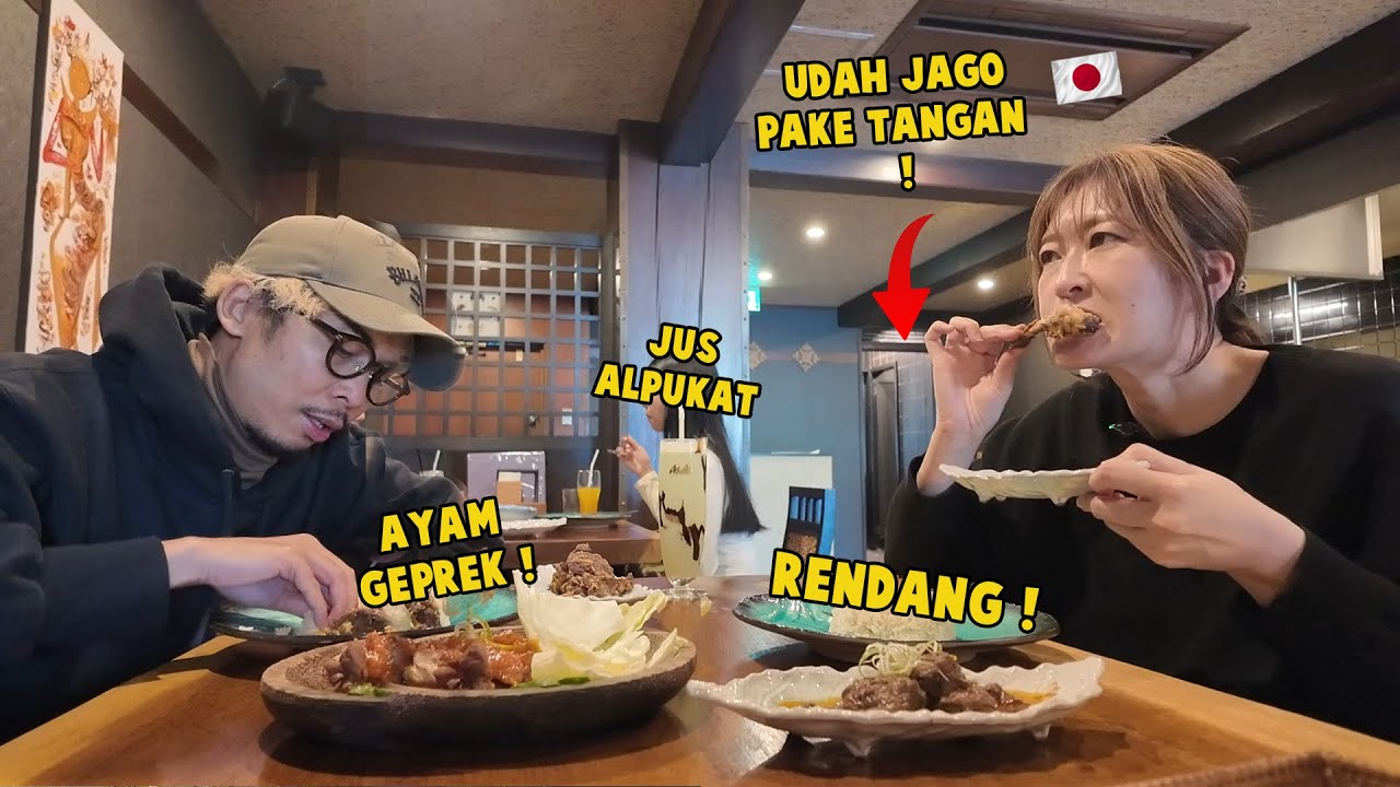 ISTRI JEPANG KANGEN MASAKAN INDONESIA! MAKAN RENDANG PAKE TANGAN 😱🔥