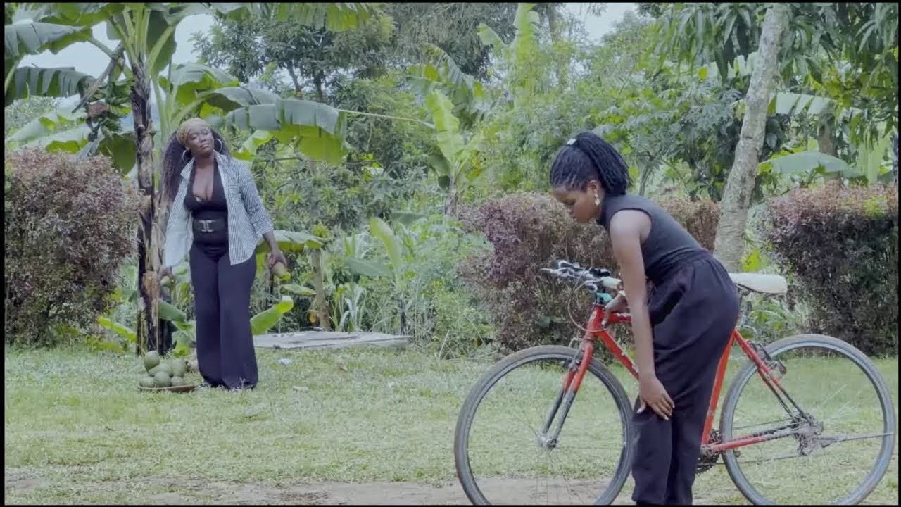 AKAGAALI vj Emmy