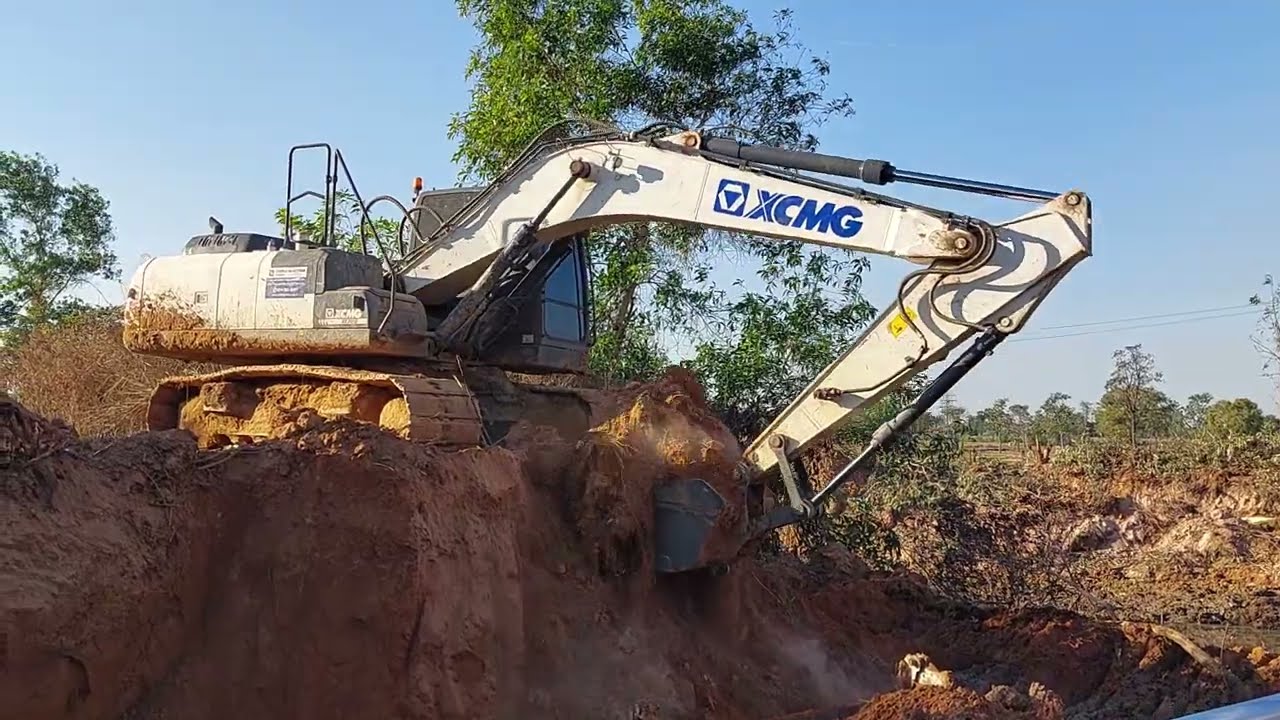 อุ้มหนัก จัดเต็มกล่อง รถขุดสายขาว XCMG XE205D ดั้มมีลั่นทรายแดงสวยจัด excavator and truck