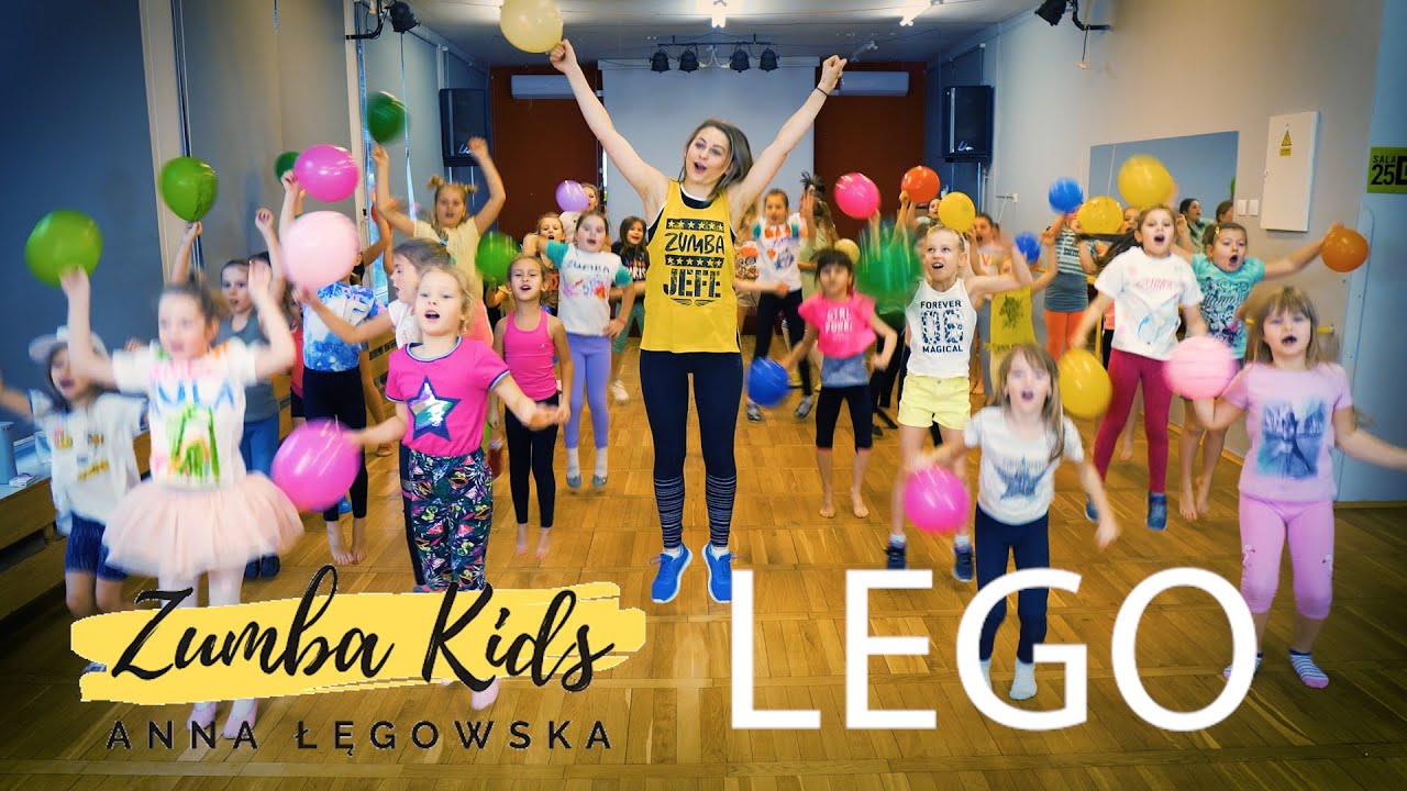 Zumba dla dzieci - trenujemy przy piosence SHAKIRY - LEGO ZUMBA KIDS®