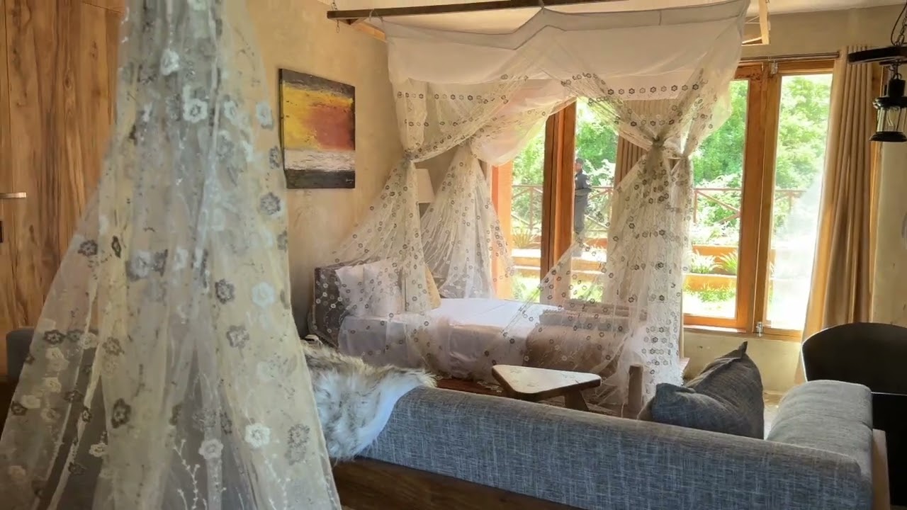 Site Inspection: Escarpment   Luxury Lodge