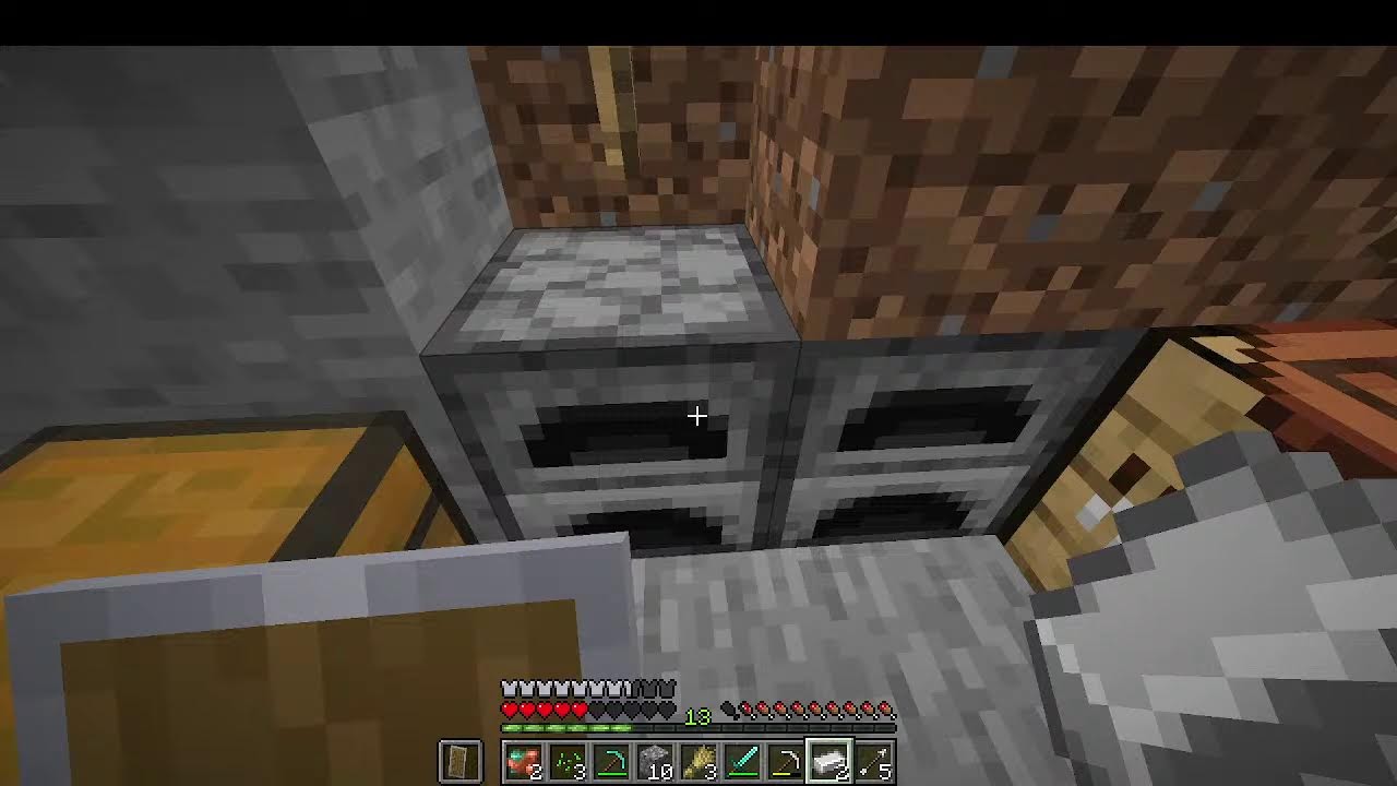 jugando minecraft :) el IP es: Joseph_9301.aternos.me:32443 1.17.1 Java
