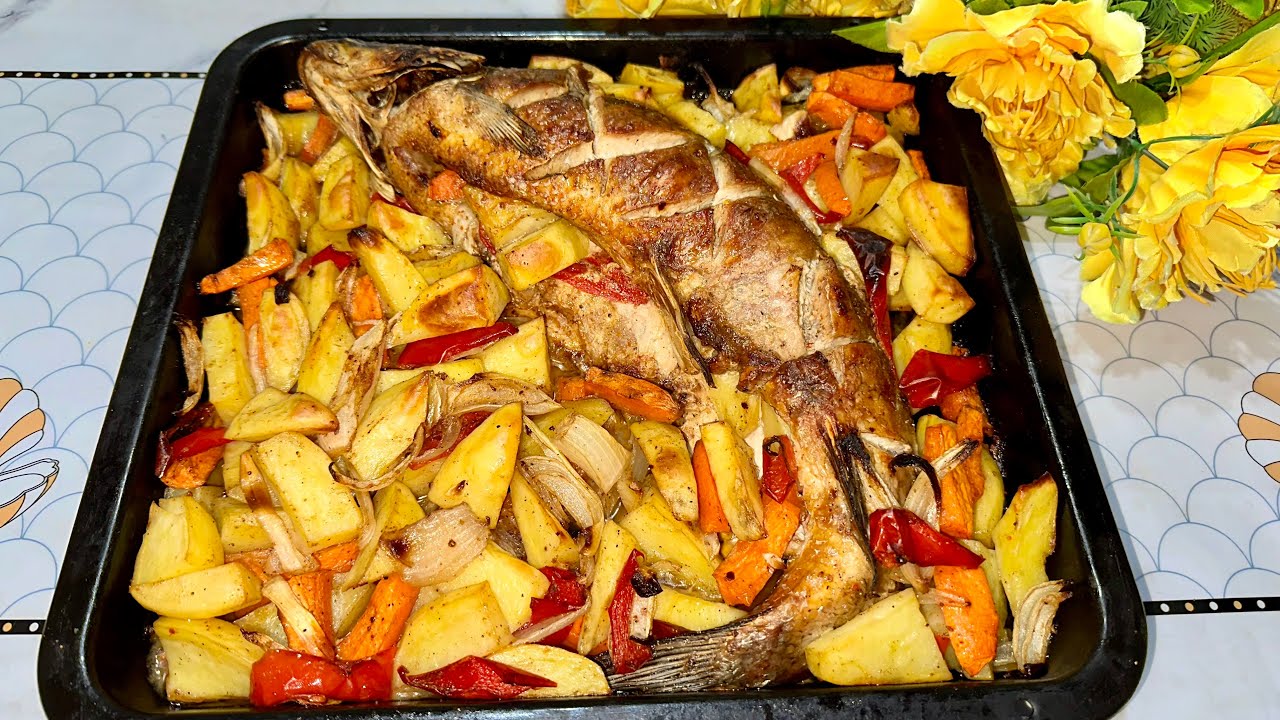 Өте дәмді😍 балық пен картоптан кешкі ас!  Балықты духовкада пісіру. Өте жылдам тағам. Қазақша рецепт