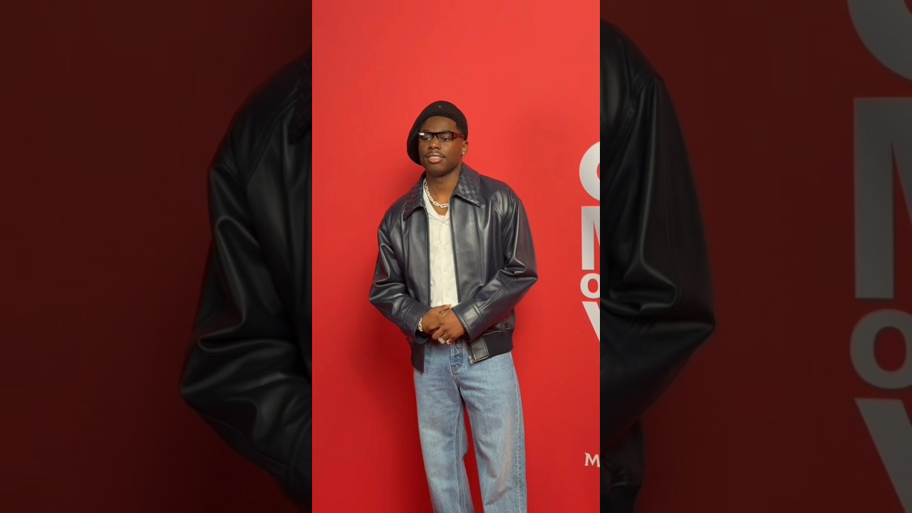 Tiakola à la cérémonie GQ France pour l'homme de l'année 