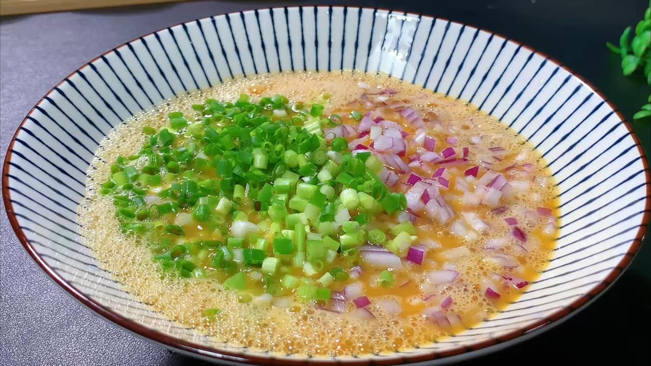 Божественный рецепт с яйцами! Ароматный и вкусный — вся семья борется за него!
