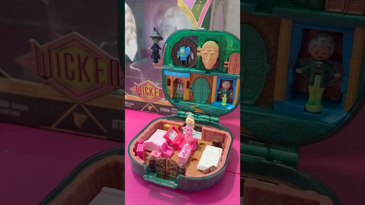 A Tiny bit of Wicked #pollypocket  #toyreviews #doll  #unboxing #wicked