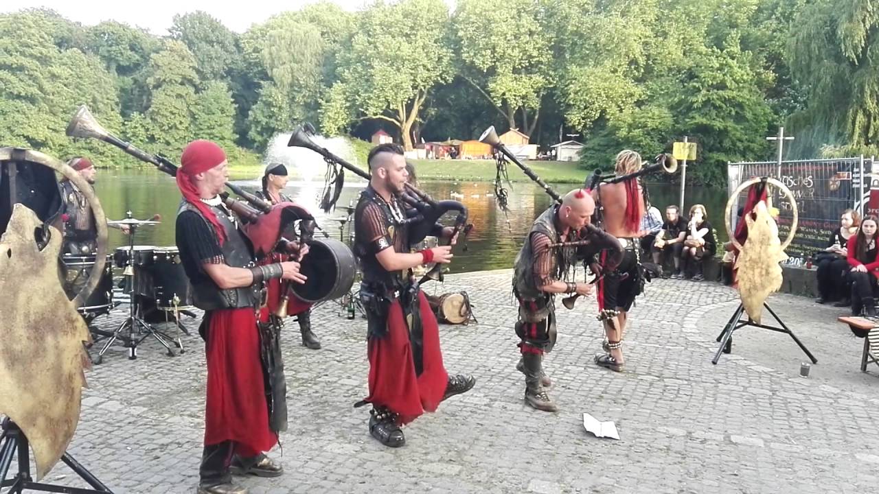 Cultus Ferox in Dortmund am Teich