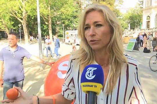 ‘Sigaretje hoort bij leuk feestje’