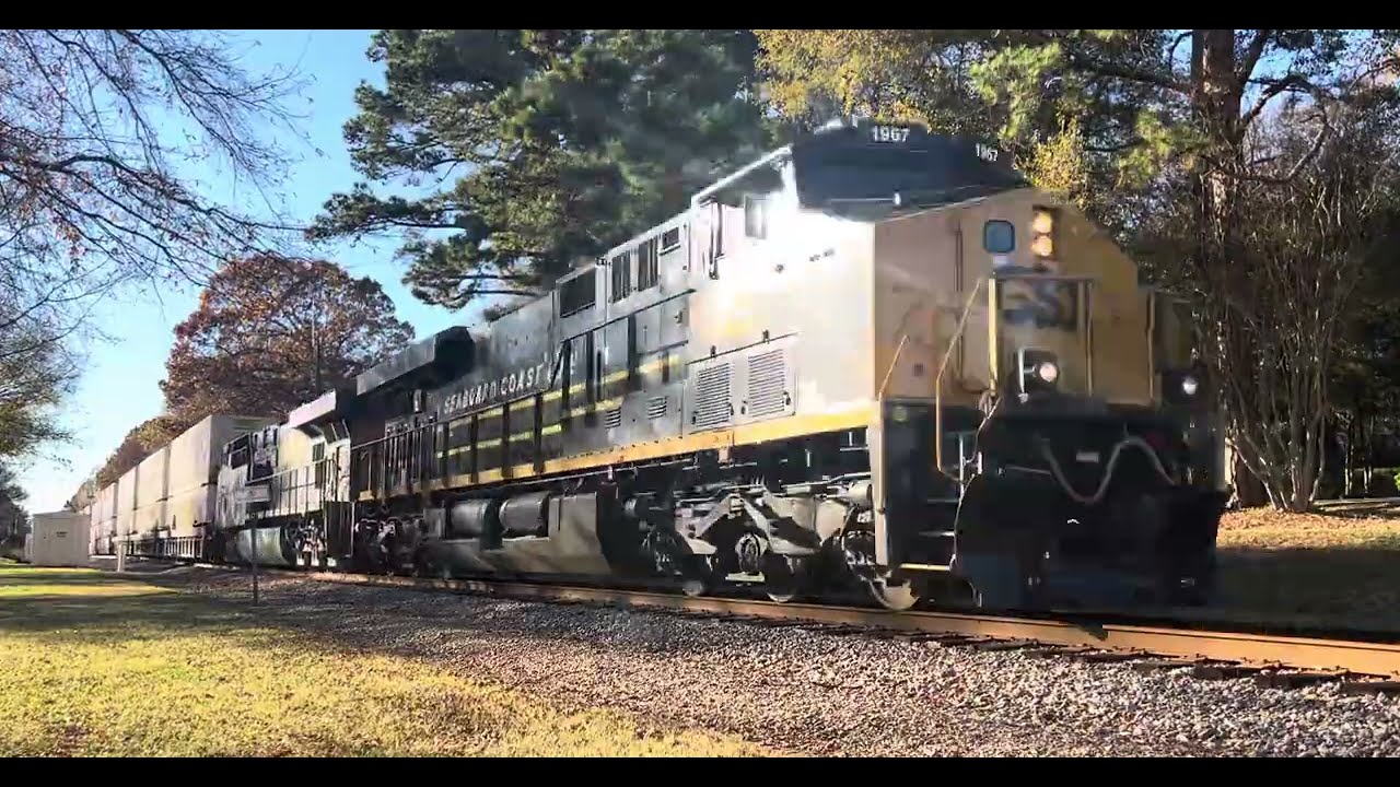 CAX Intermodal train goes through Waxhaw, NC with CSX 1967 leading