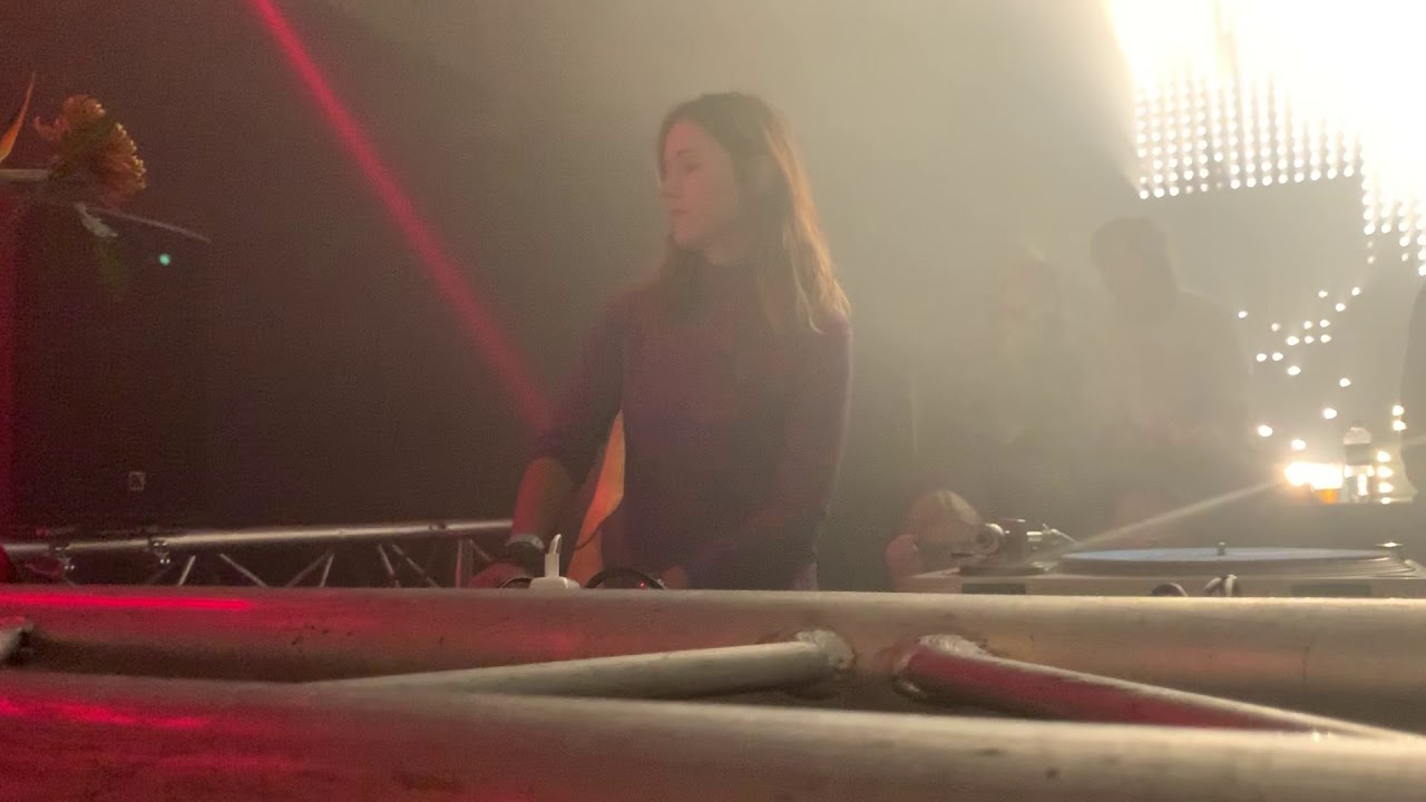 Molly (live) @ Giegling Paradiso 102019 1