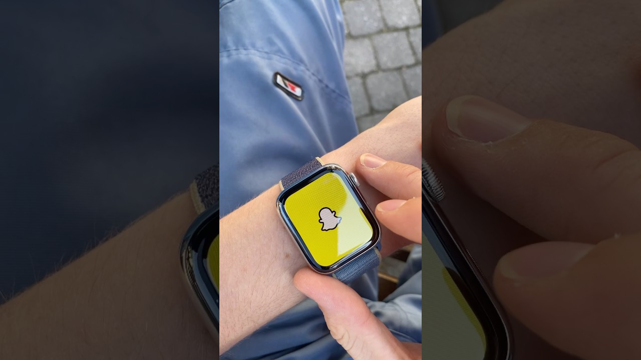 SNAPCHAT ON APPLE WATCH!? #apple #watch #snapchat #fyp #viralshort #comment #like #subscribe #tech