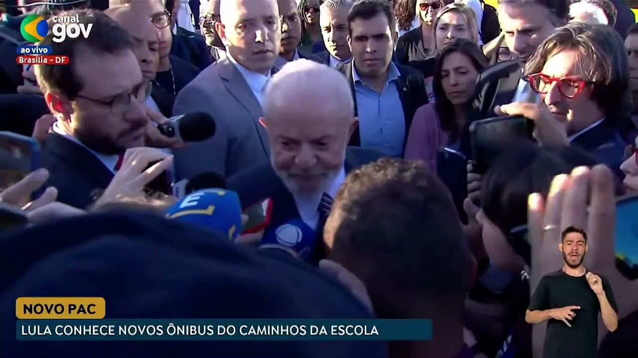 Lula visita ônibus escolares do Programa Caminho da Escola-Novo PAC