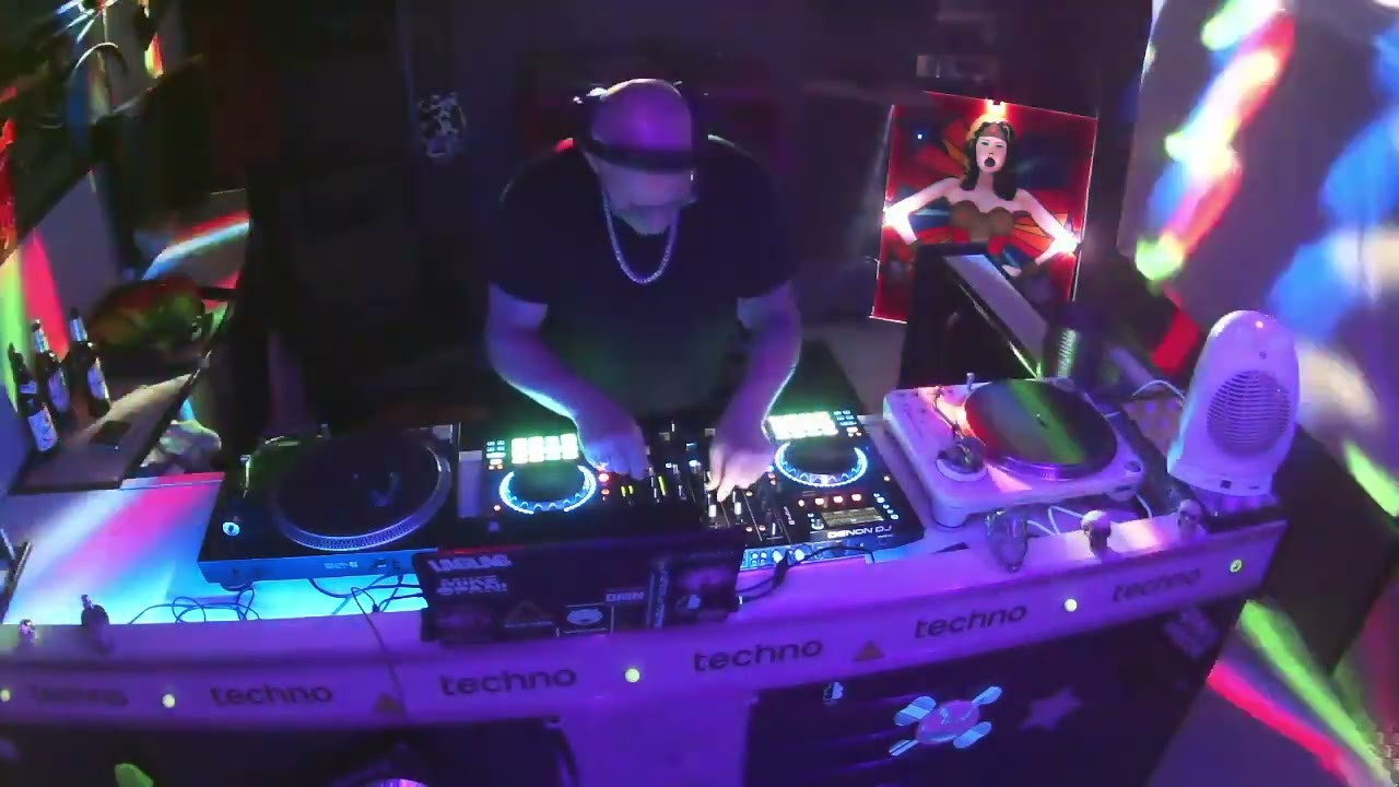 HERR BÄR     BANGING BEATS