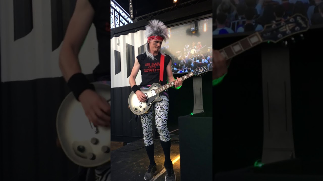 Mr Sam and the Dednutz Live at YogCon 2019 Frontrow 2019 08 03 20 30 43