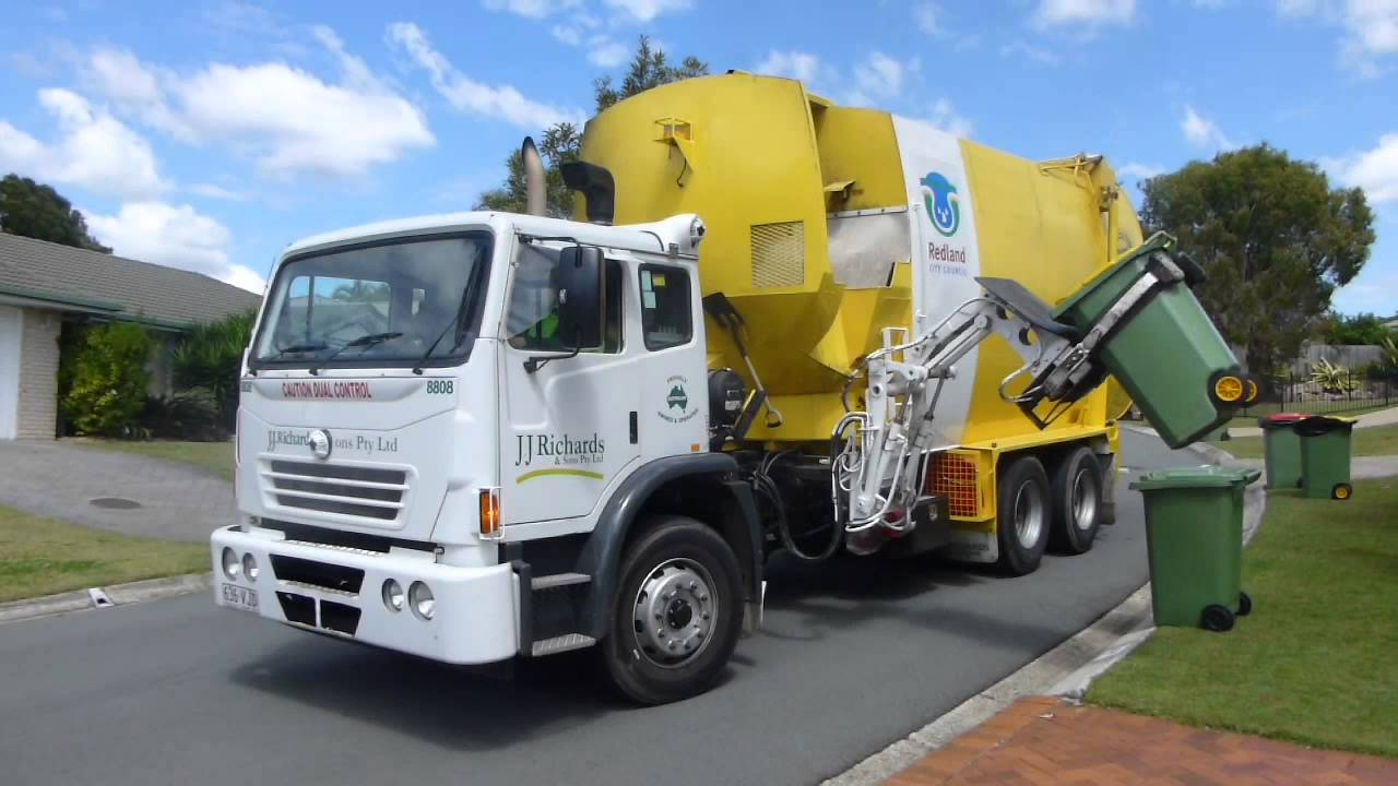 J.J.Richards RCC Recycling truck 8808
