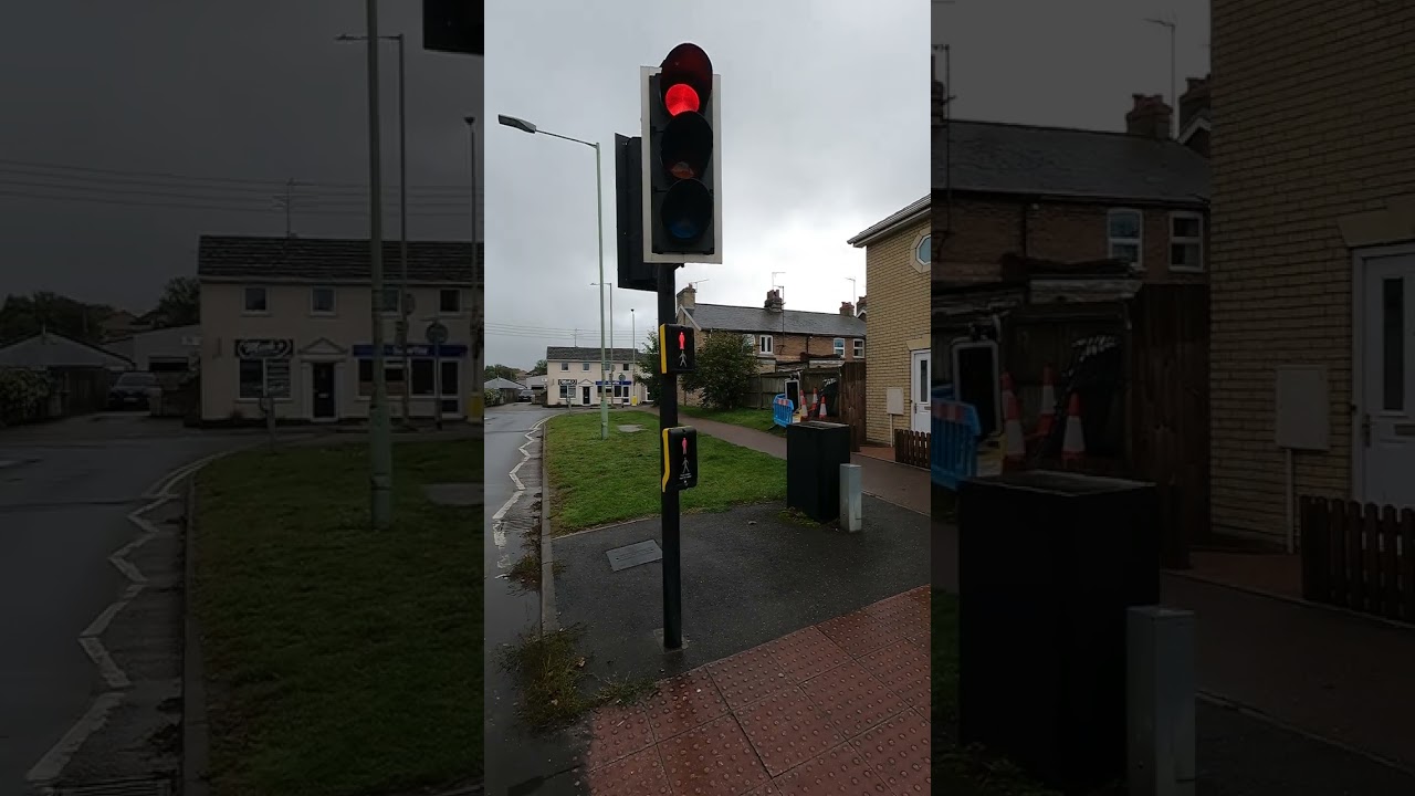 Stowmarket: Combs Lane, PEEK TLED Traffic Lights Puffin Crossing