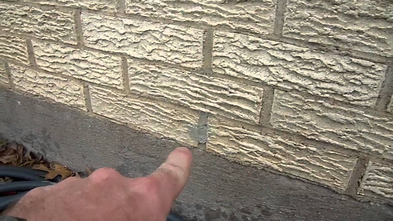 Plugged weepholes explained by Dallas Home Inspector, Greg House.