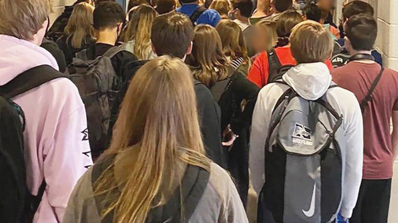 Student Says School Suspended Her For Posting Photos of Hall