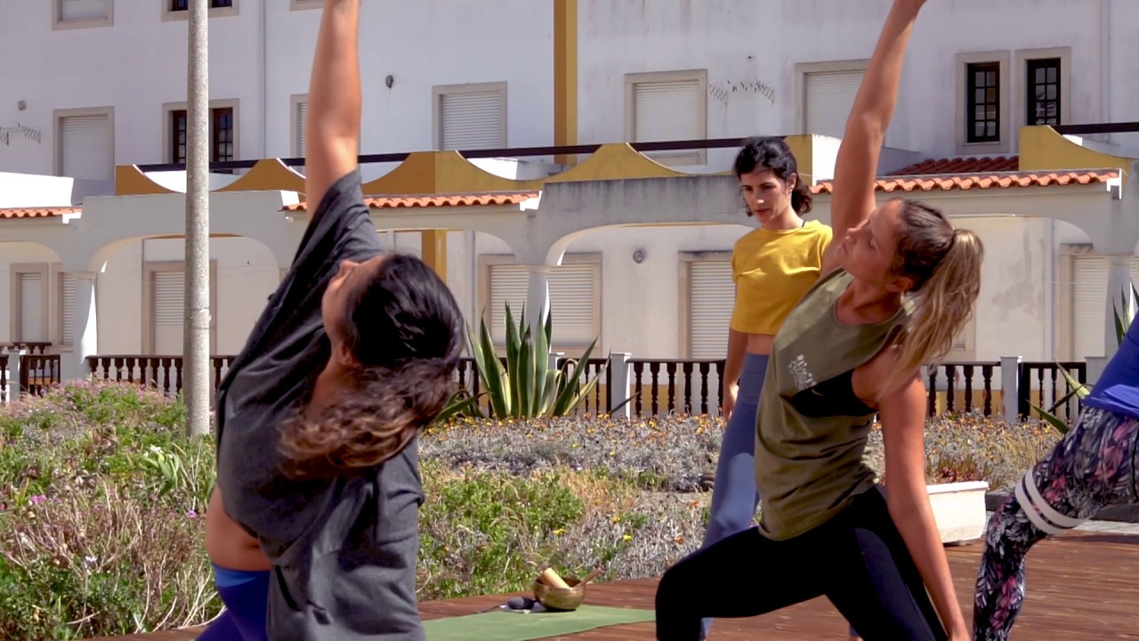 Boa Onda Guesthouse Peniche promo video june 2020