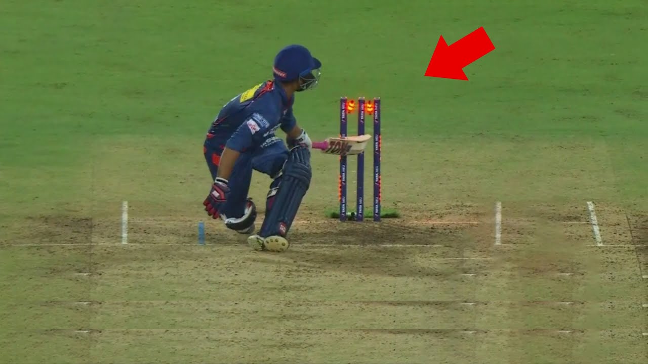 20 Rare Hit Wickets In Cricket 😲