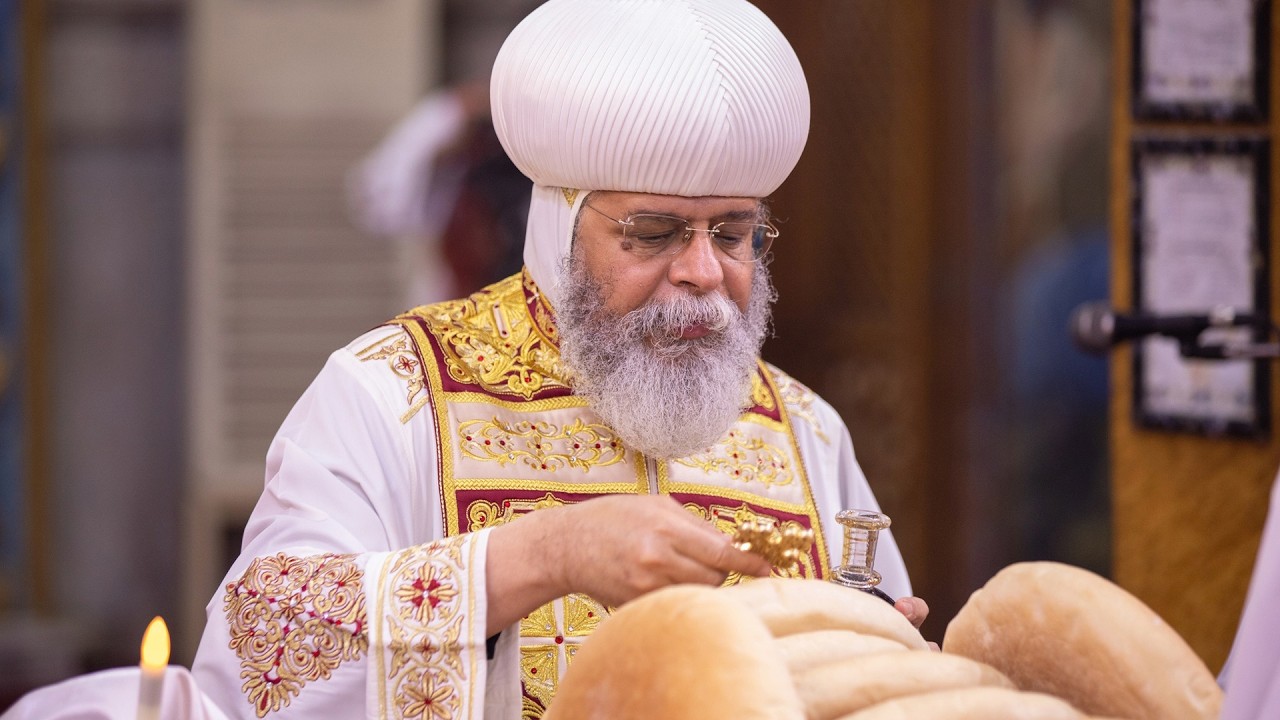 القداس الالهى من كنيسة القيامة بأرض الفرح يرأس الصلاة الانبا تيموثاؤس اسقف الزقازيق ومنيا القمح